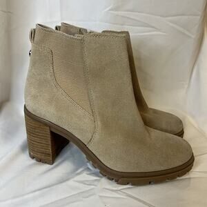 Vince Camuto Dustelie Boots 9.5‎